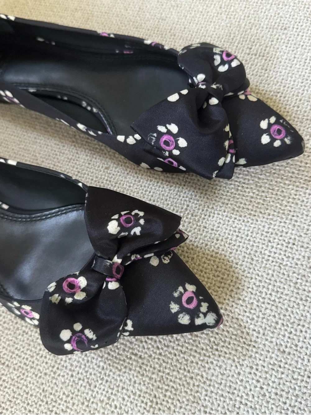 Tory Burch Black Stamped Floral Ballet Flat Size 8.5